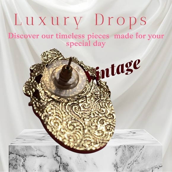 Vintage Floral cameo 2” pierced On Earrings - Picture 3 of 3